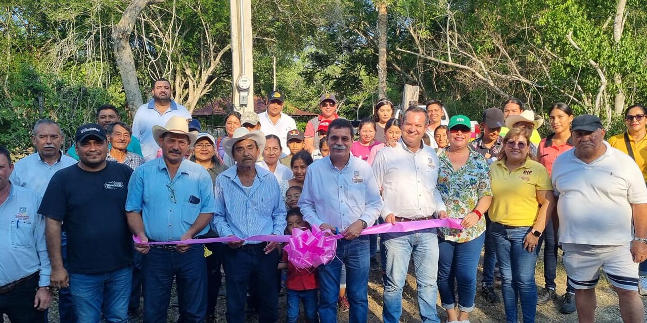 Inauguración de la Ampliación de la Red Eléctrica de Cruz Chiquita a Dos Hermanos en Ozuluama