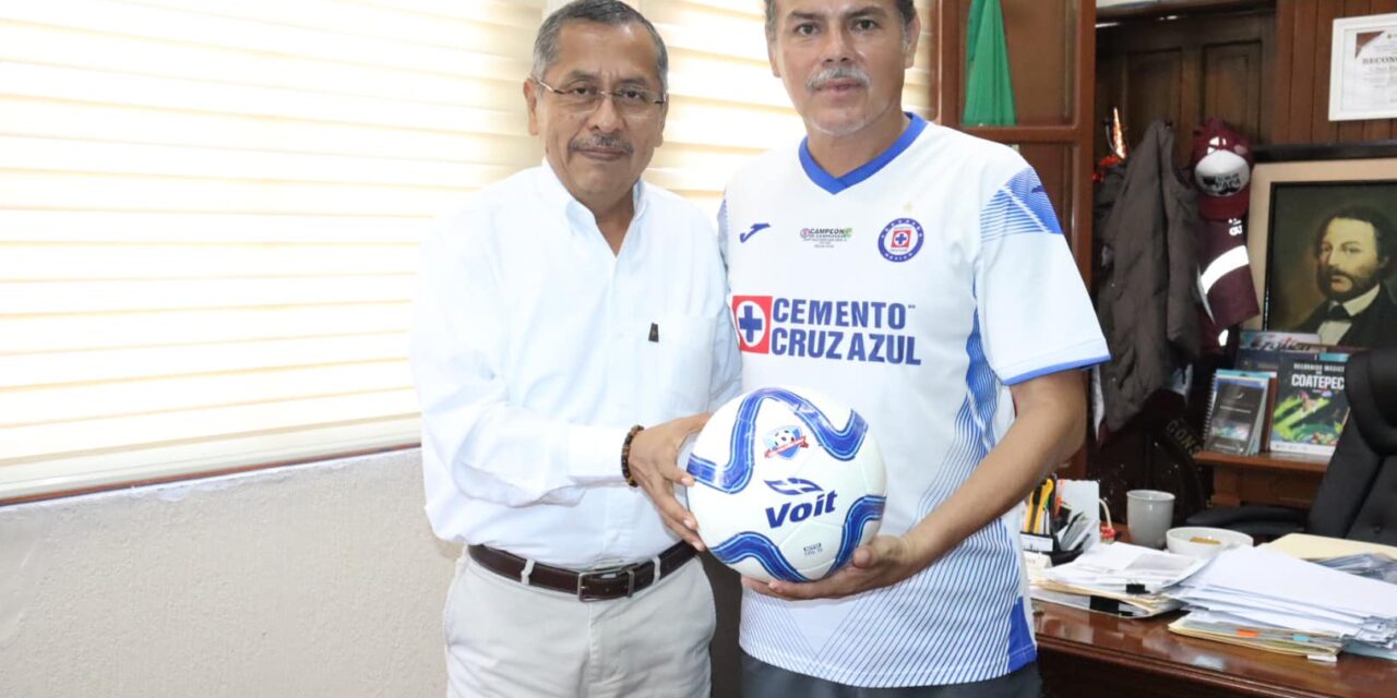 Gutiérrez Zamora: Entrega de Recurso Didáctico para la Escuela de Fútbol Juvenil Toros F.C.