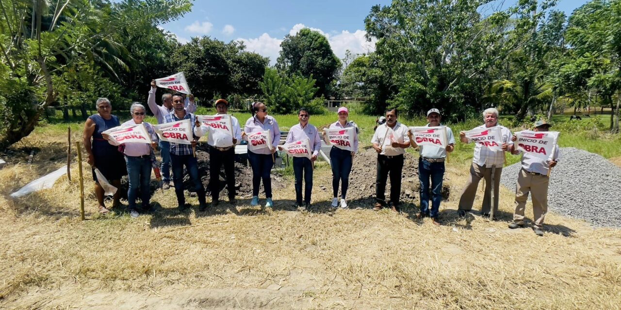 Banderazo de Inicio de Obra para el Techado del Pozo Comunitario en Ozuluama