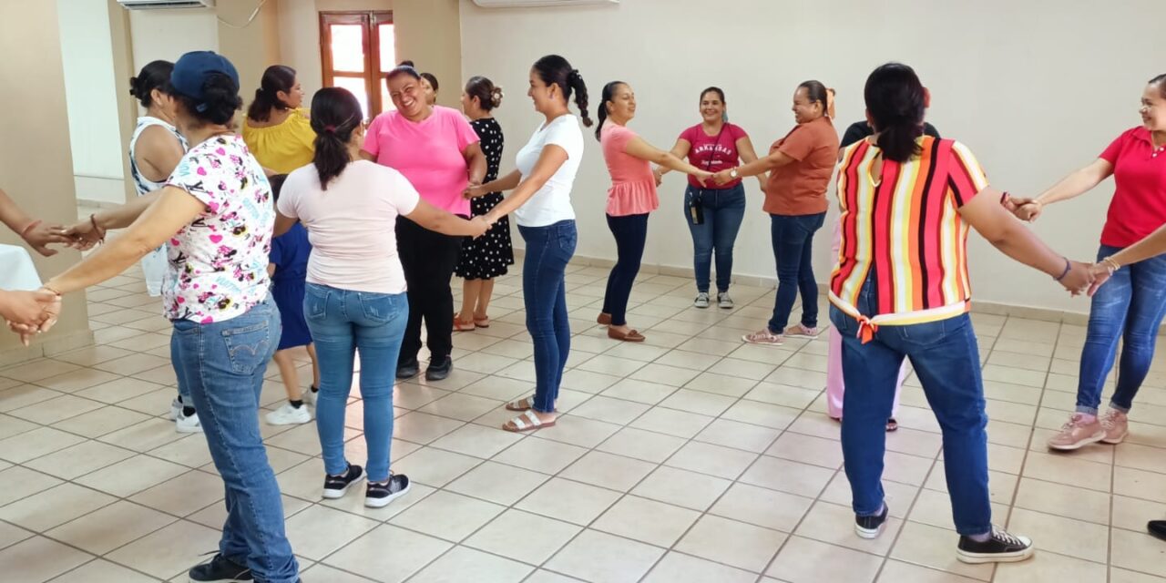 Reunión Mensual de Maestras de los CAIC Municipales en Ozuluama