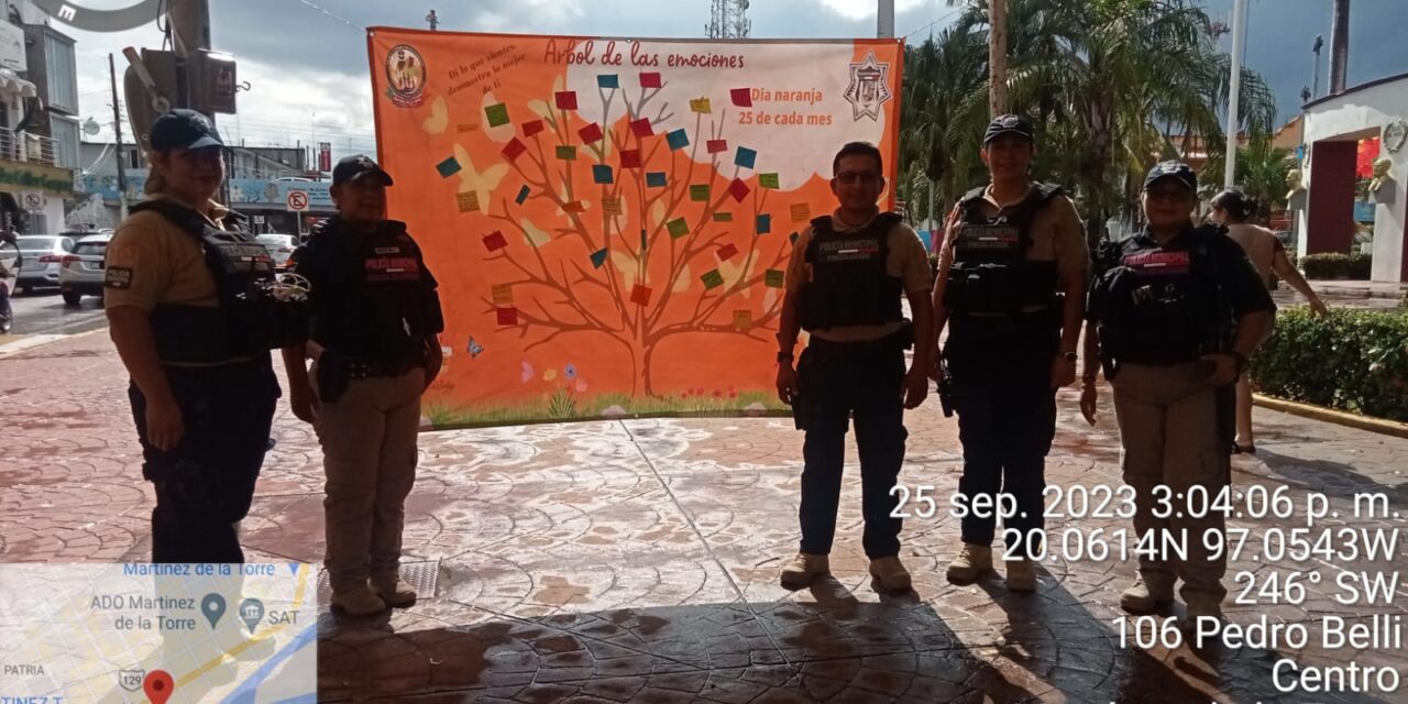 Martínez de la Torre: Personal de Seguridad Pública Municipal Imparte Pláticas de Prevención de Acoso Escolar en Escuela Primaria de Loma de las Flores