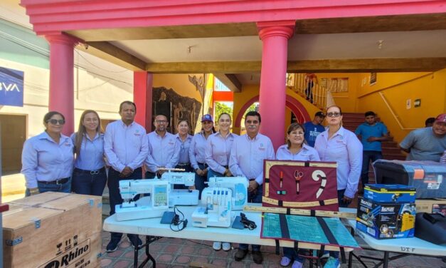 Entrega del Programa Proyectos Productivos en Ozuluama de Mascareñas