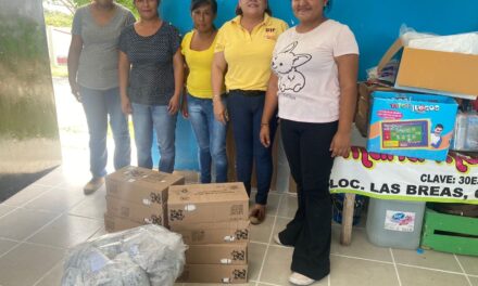 Entrega de Desayunos Fríos en Instituciones Educativas de Ozuluama