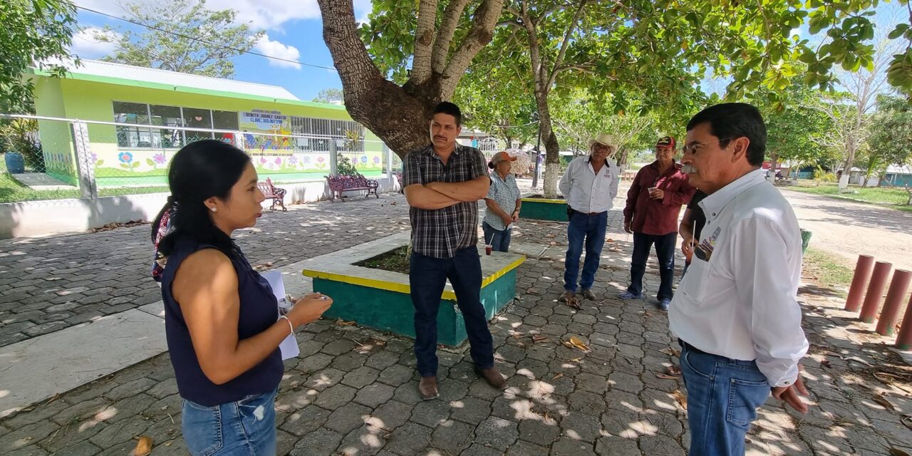 Visita del Presidente Municipal de Ozuluama de Mascareñas a la Escuela Primaria Jaime Torres Bodet en La Mina