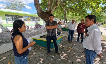 Visita del Presidente Municipal de Ozuluama de Mascareñas a la Escuela Primaria Jaime Torres Bodet en La Mina