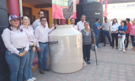 Benefician a más de 640 familias de Ozuluama con el programa almacenamiento adecuado de agua Municipal
