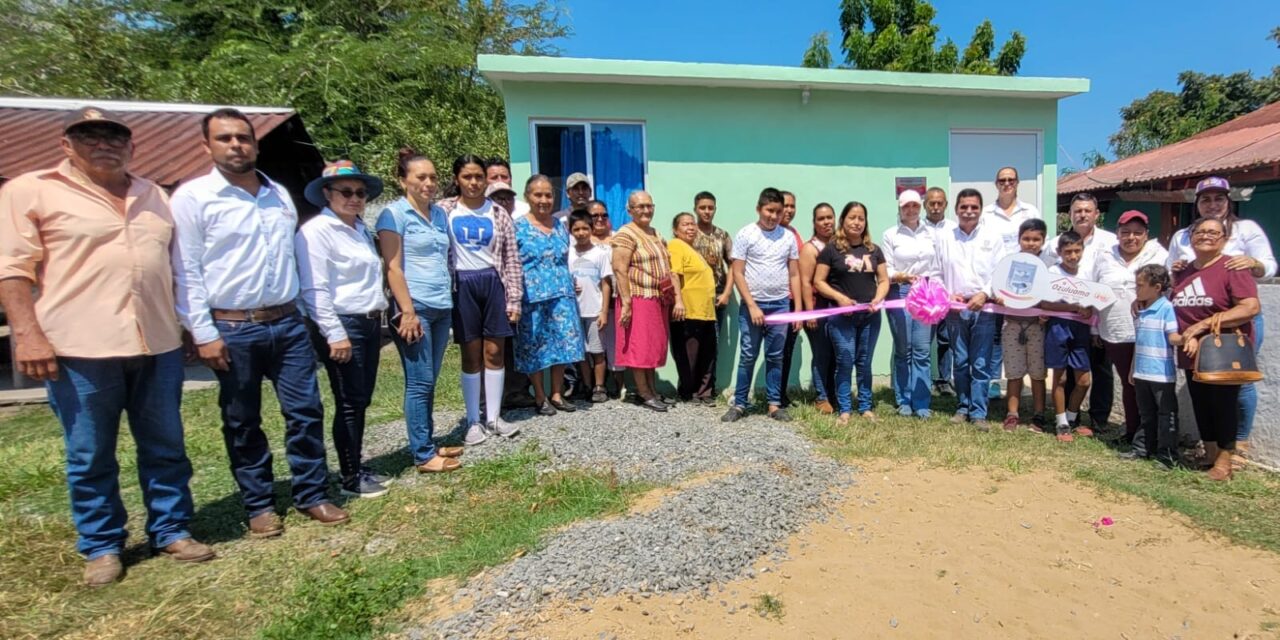 Inauguración del Programa de Ampliación de Cuarto Dormitorio Municipal en Ozuluama