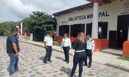 Chontla: Se realizan trabajos de señalizacion vial en la Cabecera Municipal