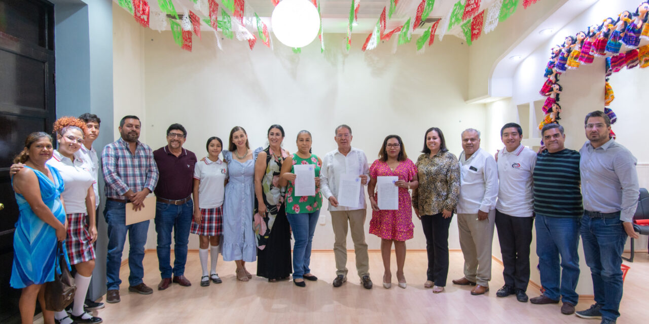 Gobierno de Tuxpan ha impulsado la escrituración de 32 planteles educativos
