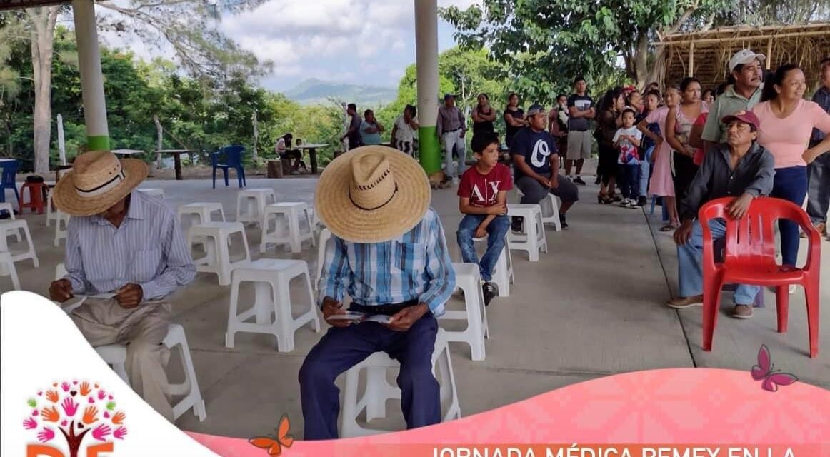 TEPETZINTLA: ALCALDE ROBERTO MIGUEL GALVÁN GESTIONA ATENCION MÉDICA DE PEMEX EN COORDINACIÓN CON EL DIF MUNICIPAL PARA LA  LOC. TIERRA BLANCA 