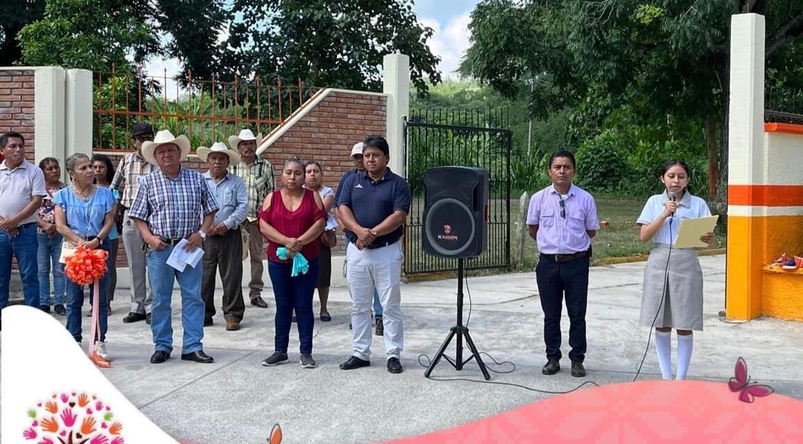 Tepetzintla: inauguración de la barda perimetral de la escuela secundaria técnica agropecuaria no. 52