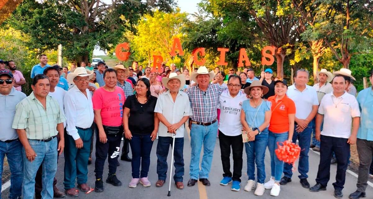 Tepetzintla: Pavimentación de Concreto Asfáltico en la comunidad de Tecomate