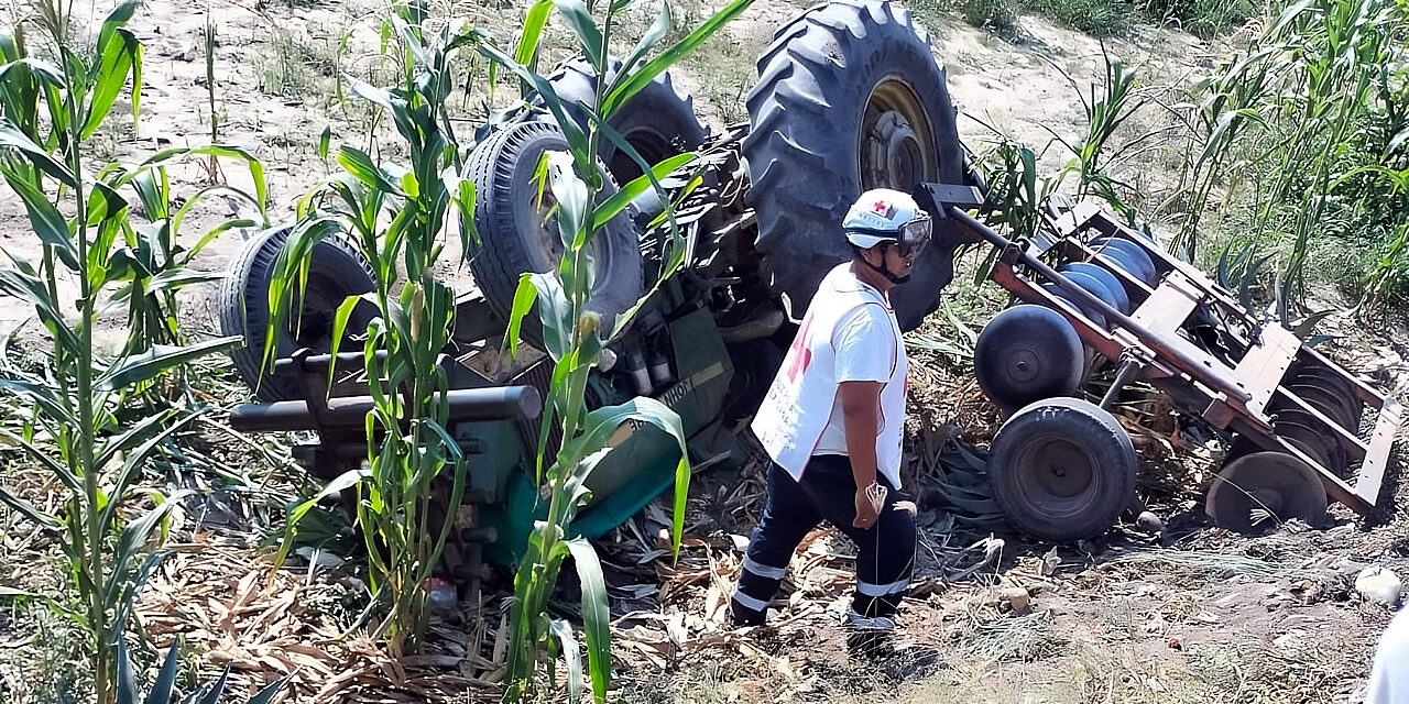 Tragedia en Álamo, Veracruz: Campesino muere aplastado por su tractor
