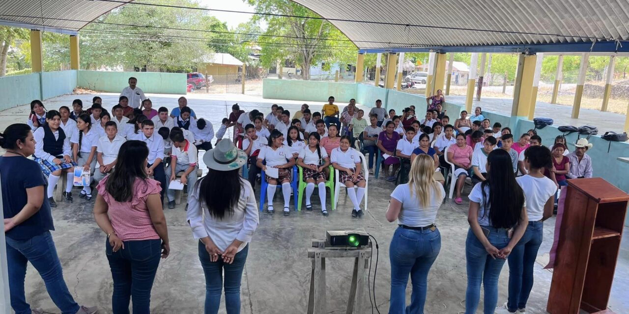 Chontla: «Éxito en la Jornada de Pláticas Informativas sobre Modalidades y Tipos de Violencia en Los Callejones»