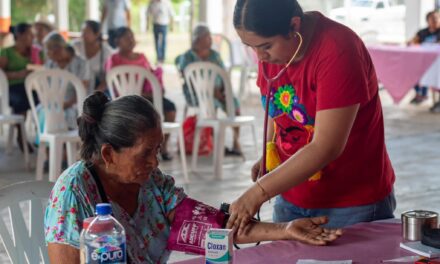 chontla: «Coordinación Exitosa entre el Gobierno Municipal, DIF e Instituto de la Mujer en Palo de Rosas para Mejorar la Calidad de Vida de sus Habitantes»
