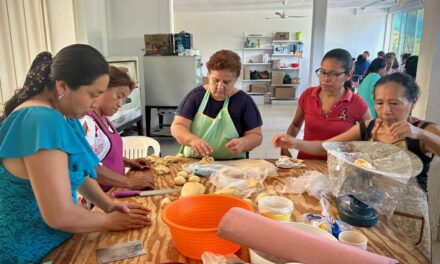 Taller de Pan de Muerto en Papantla