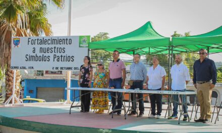Renovación del Compromiso con los Símbolos Patrios en Cerro Azul