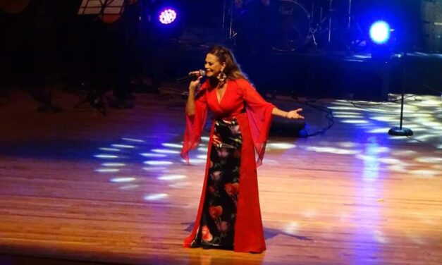 Ozuluama: Celebración del 40º Aniversario de Blanca Pulido en el Espacio Cultural Metropolitano de Tampico