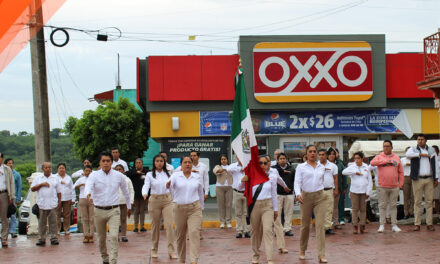 «Fortaleciendo Valores y Compromiso en Tepetzintla en Cada Lunes Cívico»