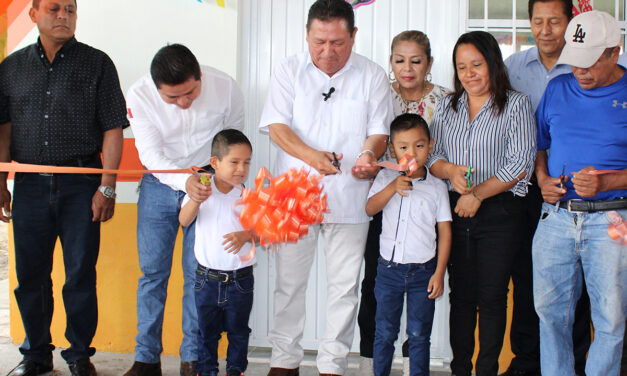 TEPETZINTLA: INAGURACIÓN DE AULA EN PREESCOLAR DE LA LOC. DE MOYUTLA
