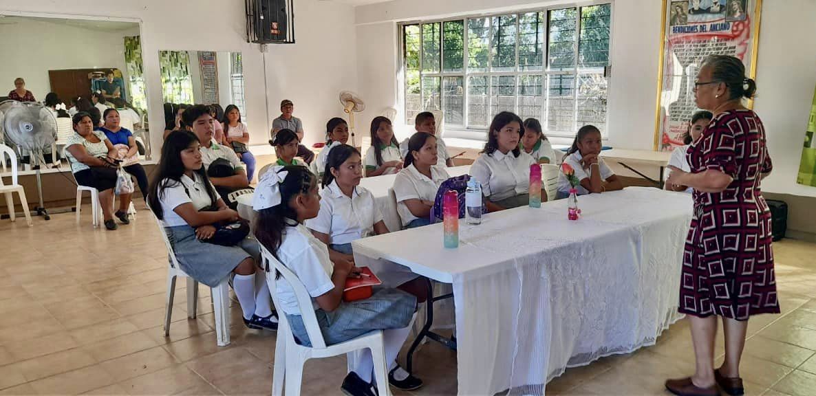 Agradecimiento a los Participantes del Taller de Oratoria Nivel Secundaria en Álamo