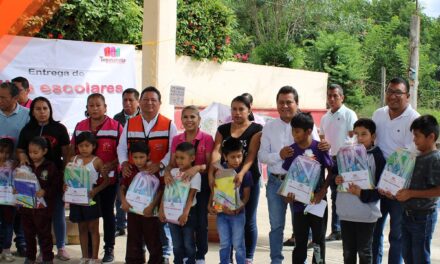 TEPETZINTLA: ESCUELA PRIMARIA OTILIO MONTAÑO DE LA LOCALIDAD DE APACHICRUZ