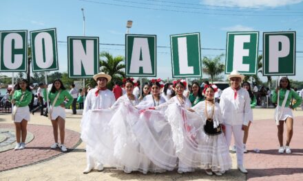 Gobierno de Tuxpan felicitó al Conalep 165, por su 40 aniversario