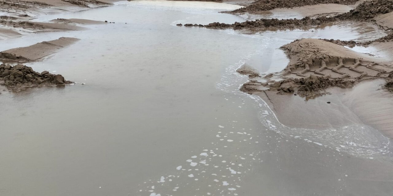 Tuxpan: Con unión y suma de esfuerzos se logró hacer un canal que evitó que Barra Galindo se inundara