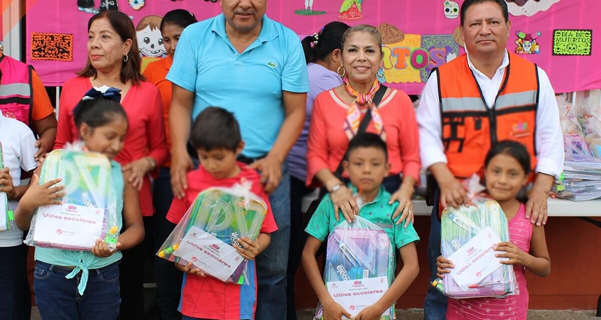 TEPETZINTLA: ENTREGA DE ÚTILES ESCOLARES EN LA ESCUELA “PRIMARIA IGNACIO ZARAGOZA” DE LA LOCALIDAD DE COPALTITLA