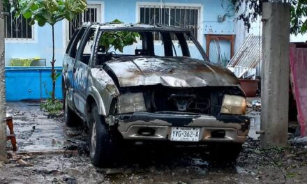 Camioneta Termina Calcina en Trágico Incidente en Álamo, Veracruz