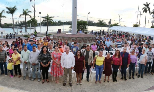 Gobierno de Tuxpan y DIF Municipal entregan proyectos productivos a 168 familias del campo y la ciudad