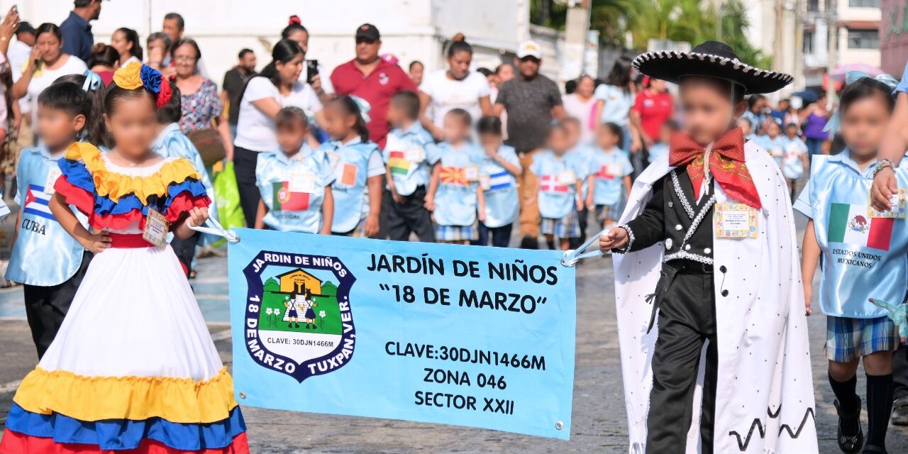 Tuxpan: Niñas y niños desfilaron con entusiasmo y alegría para conmemorar el 78 Aniversario de la ONU