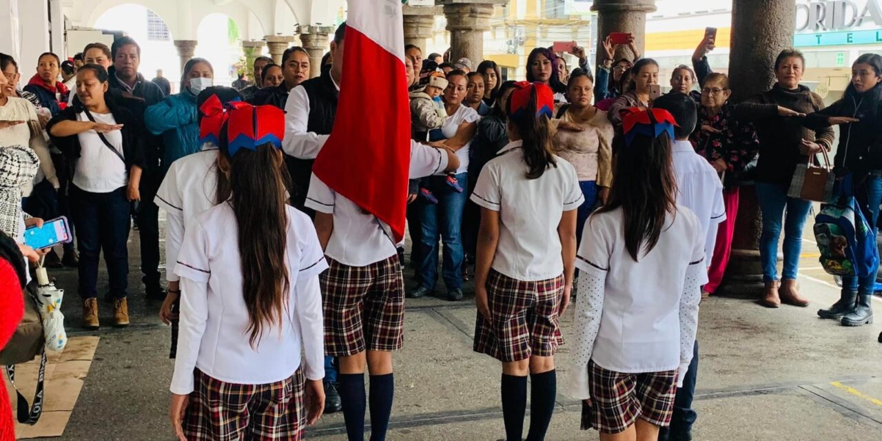 Realizan Lunes Cívico para conmemorar el CXIII Aniversario del Inicio de la Revolución Mexicana