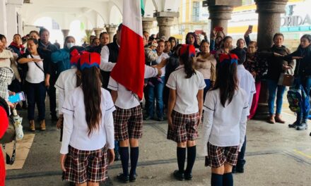 Realizan Lunes Cívico para conmemorar el CXIII Aniversario del Inicio de la Revolución Mexicana