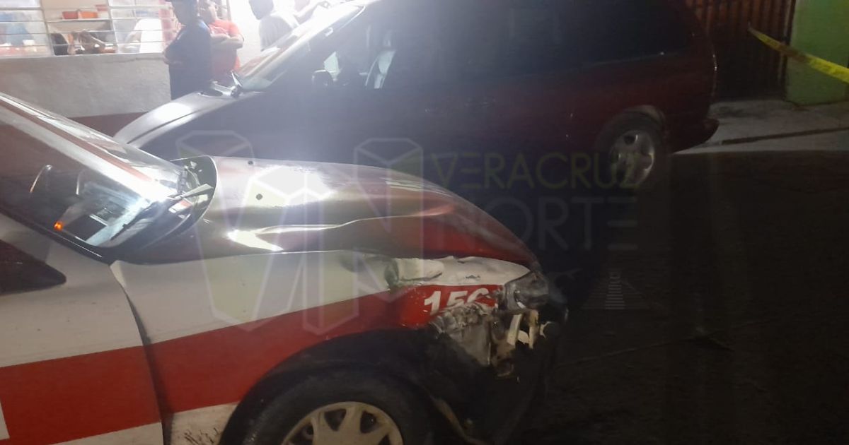 Elemento de Fuerza Civil Termina en el Hospital Tras Choque en Intersección de Álamo