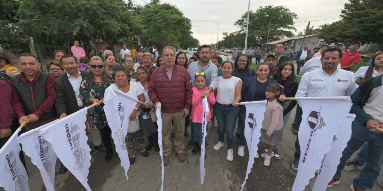 Inicia la construcción de pavimentación con concreto hidráulico en la Avenida López Mateos, entre calle Guásima y Nogal