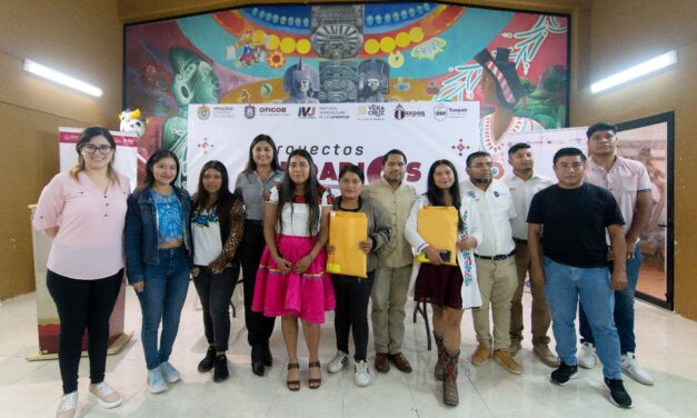 Tuxpan: Premian a jóvenes por cinco proyectos solidarios