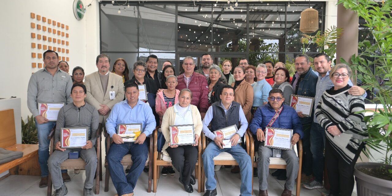 Gobierno de Tuxpan reconoce a donadores voluntarios de sangre, porque su generosidad salva vidas