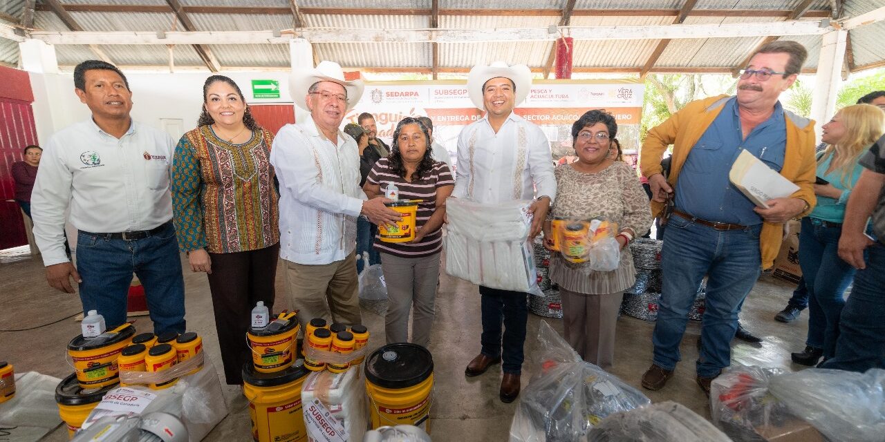 En Tuxpan se entregaron apoyos sin precedentes para el sector ganadero, pesquero y acuícola de 13 municipios de la región