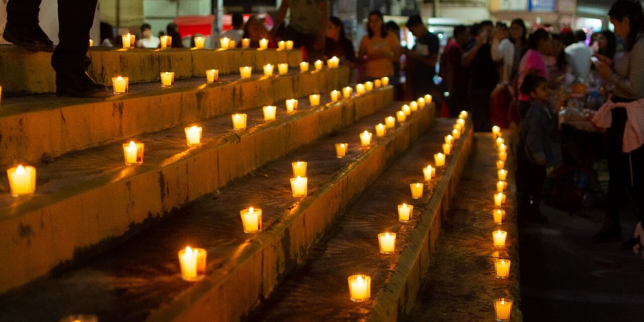 Tuxpan iluminó a México y al mundo con miles de velitas que irradiaron luz llena fe, esperanza y mucha alegría