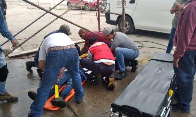 Accidente en Pánuco: Trabajador cae de un andamio