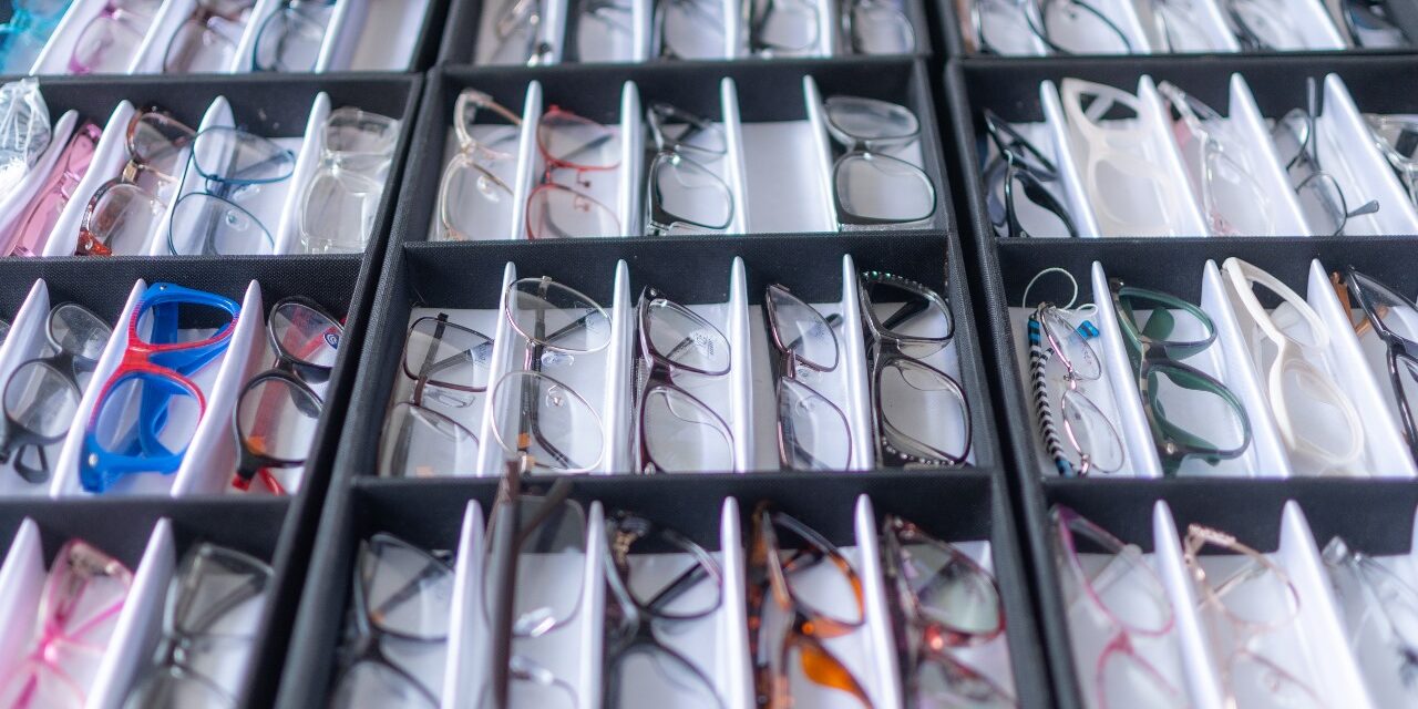 Este jueves se reanudaron las Jornadas de Salud Visual en planta baja de presidencia municipal