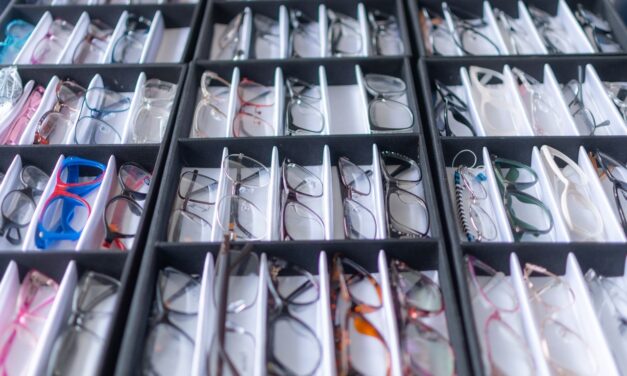 Este jueves se reanudaron las Jornadas de Salud Visual en planta baja de presidencia municipal