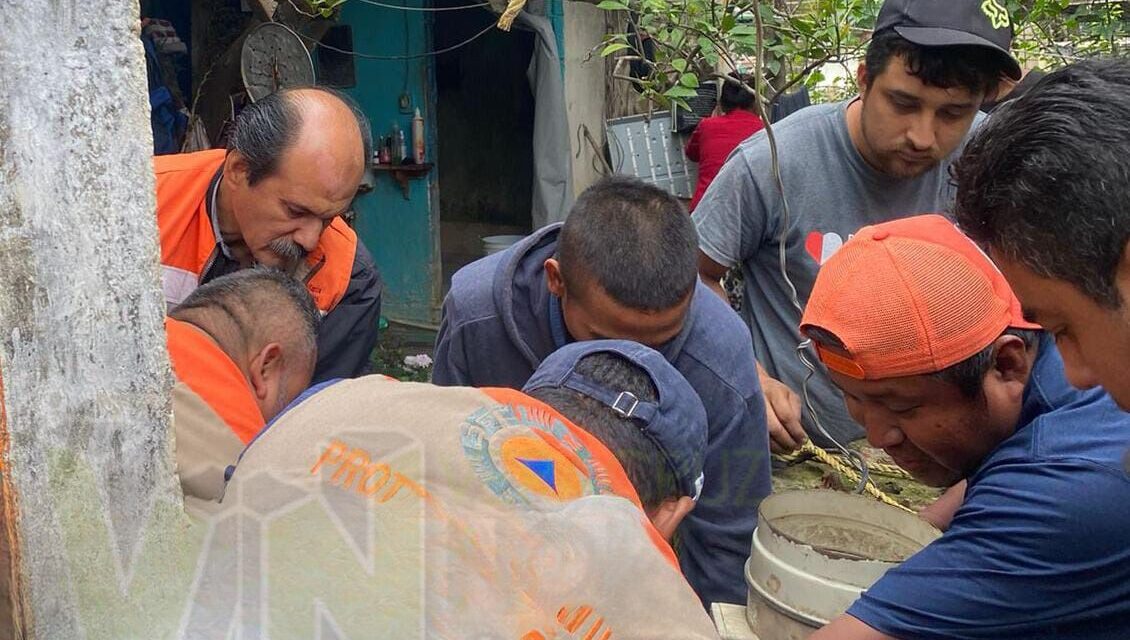 Álamo: Rescatan con éxito a mujer que cayó en un pozo
