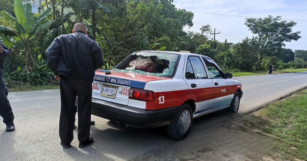 Chinampa: Estudiante del Tec de Naranjos se accidenta tras impactarse contra un taxi
