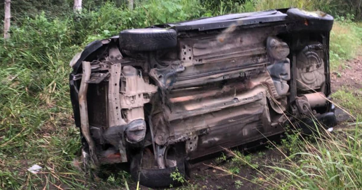 Automóvil vuelca sobre la Pánuco-Tempoal