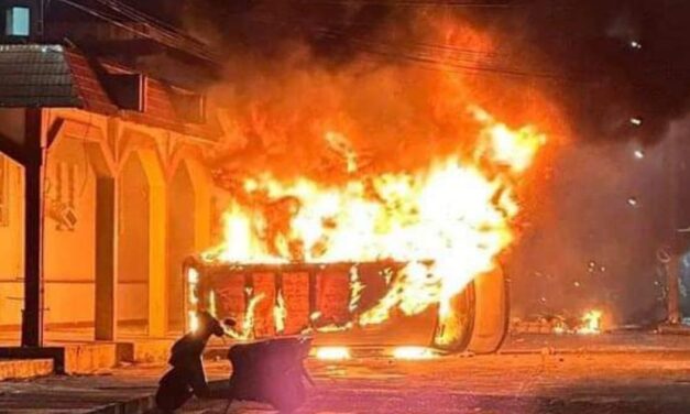 Tragedia en Lerdo de Tejada: Policía Municipal abate a joven y desata violencia en la comunidad