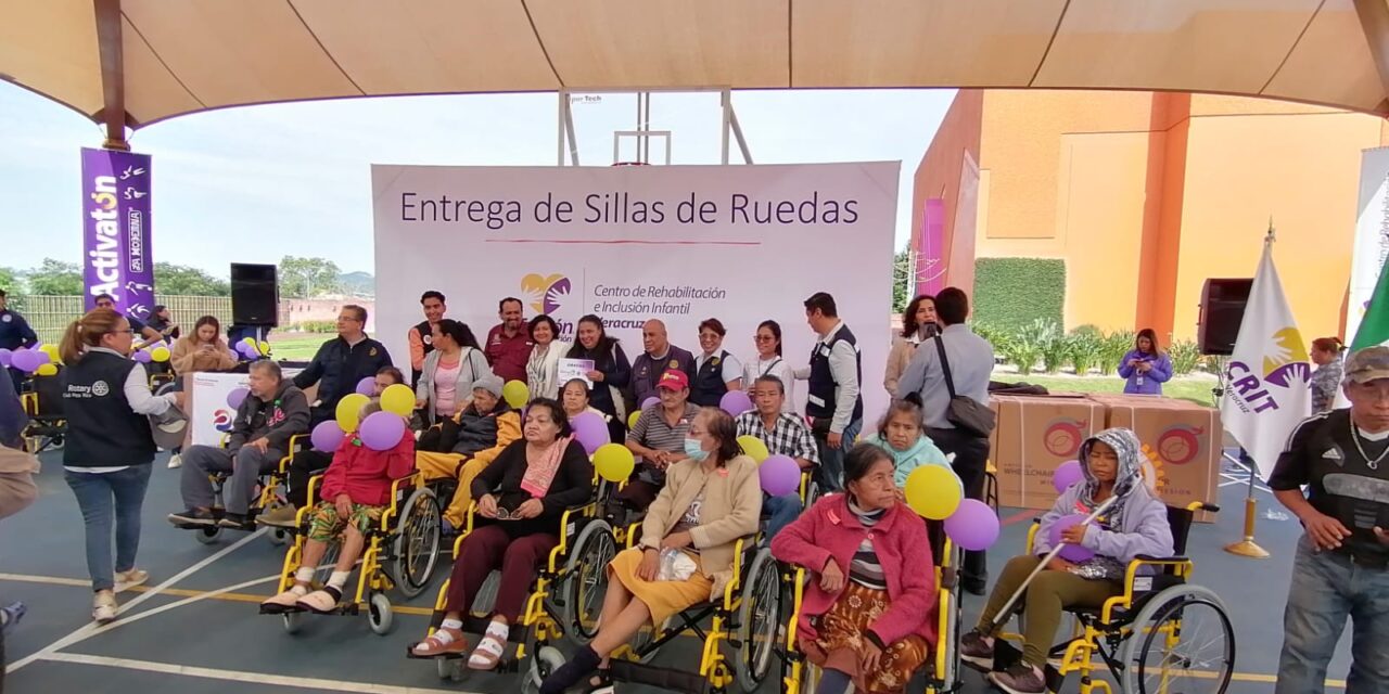 Poza Rica: Entregan 280 sillas de ruedas en las instalaciones del CRIT