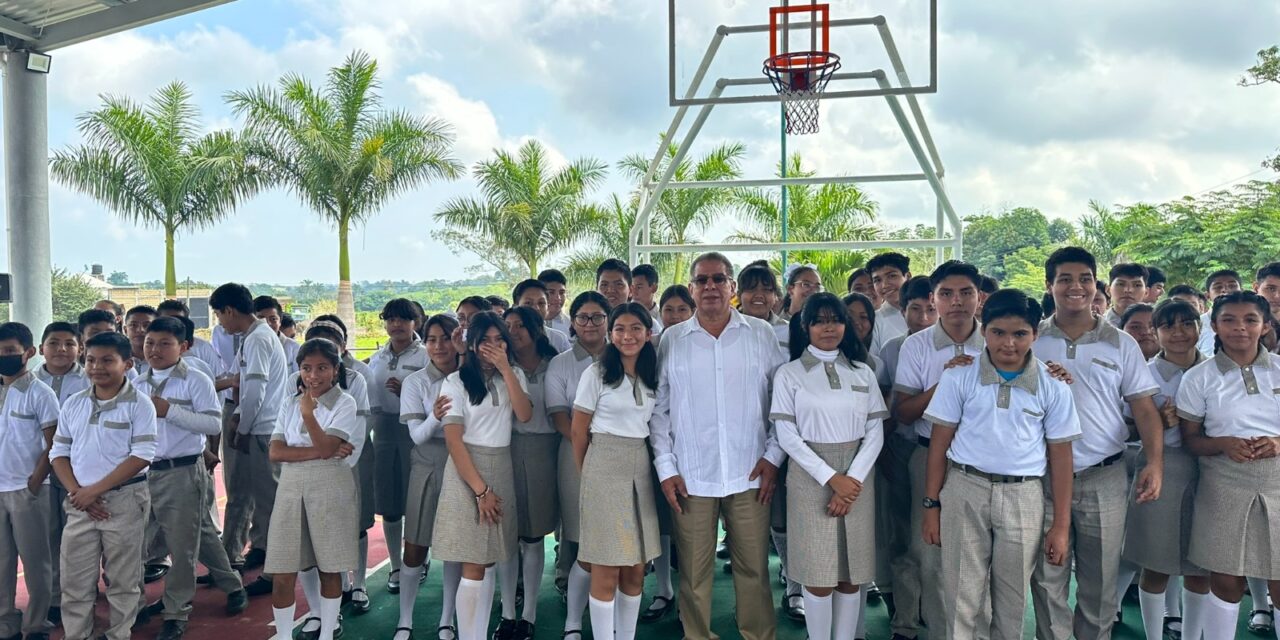 Gobierno de Tuxpan inauguró el Techado y la rehabilitación de 6 aulas didácticas en la Escuela Secundaria Técnica Industrial N° 102, de Práxedis Guerrero Km. 8