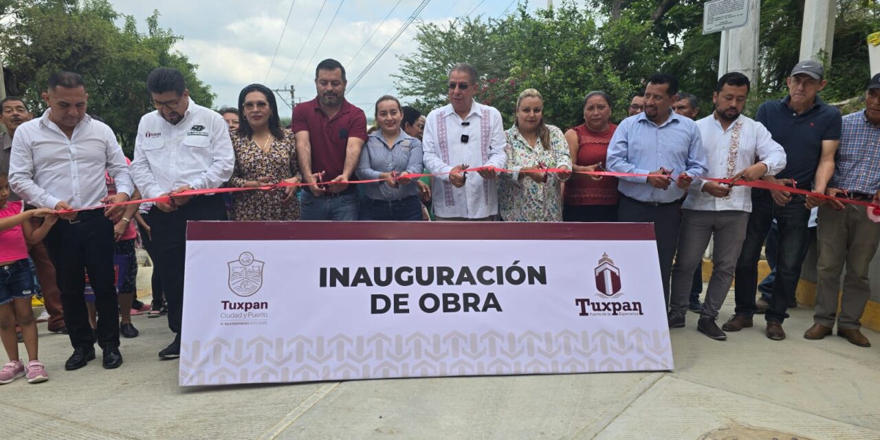 Se inauguró la pavimentación con concreto hidráulico de la calle Miguel Hidalgo, de la colonia Insurgentes